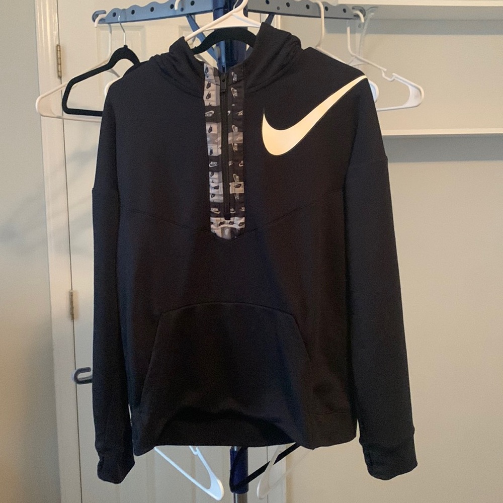 Boys Xl Nike Dri-fit hoodie GUC